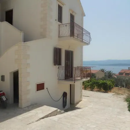 Brizic Guest house Bol
